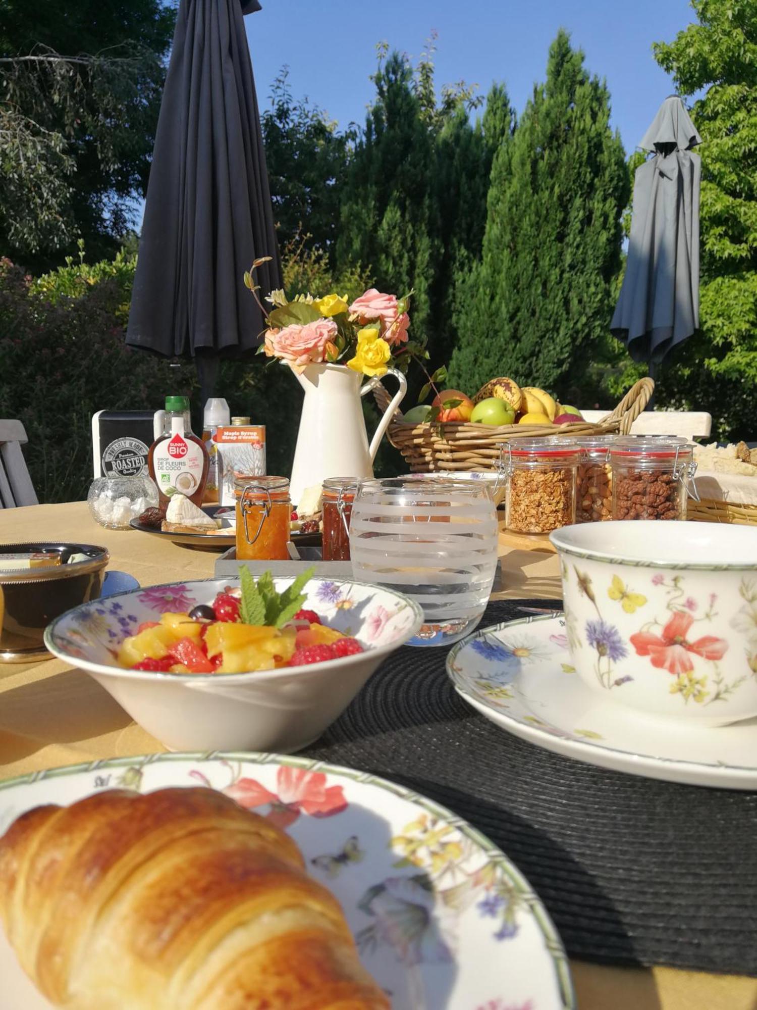 ヴィレルヴィル La Crevette Bed & Breakfast エクステリア 写真